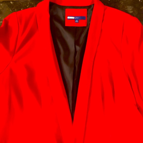 Women’s red lined jacket xxl. Excellent Condition worn one time.Nice long length - Picture 6 of 10